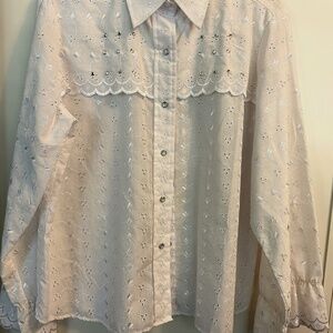 Vintage women’s Western style Blouse